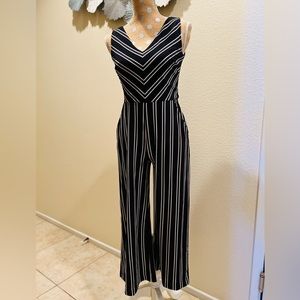 Banana Republic Jumpsuit | 100% Striped Polyester Jumpsuit